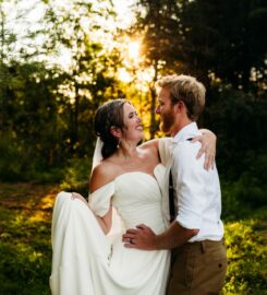 Ottawa Wedding Photographer – Farrah Sanjari Photography | Award-Winning Wedding, Engagement & Portrait Photography